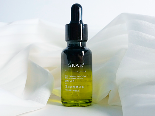 精华液（个人主页-ZNjkxMjM1NTY=） - 产品摄影 - 站酷设计师酷酷的庭原创素材 - 站酷ZCOOL