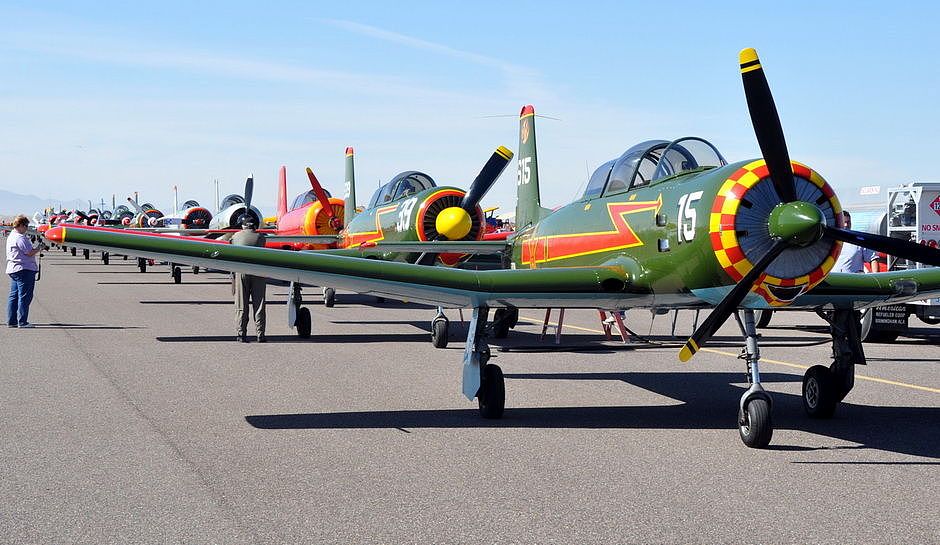 南昌金飞镖航空服务有限公司(初教六航空服务)图片库（图ZMzczNjgxMTky） - 人像摄影 - 站酷设计师CNN相册原创素材 - 站酷ZCOOL