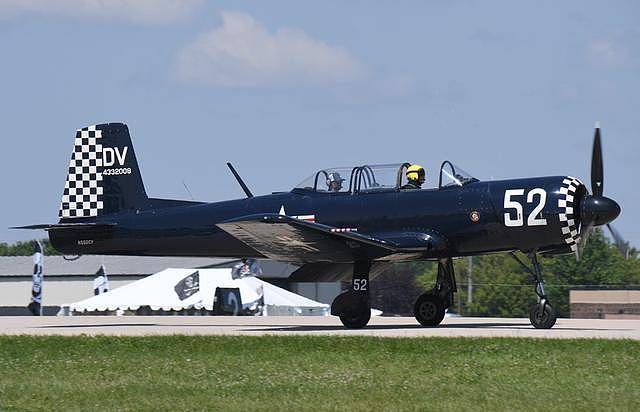 南昌金飞镖航空服务有限公司(初教六航空服务)图片库（图ZMzczNjgxMjI0） - 人像摄影 - 站酷设计师CNN相册原创素材 - 站酷ZCOOL