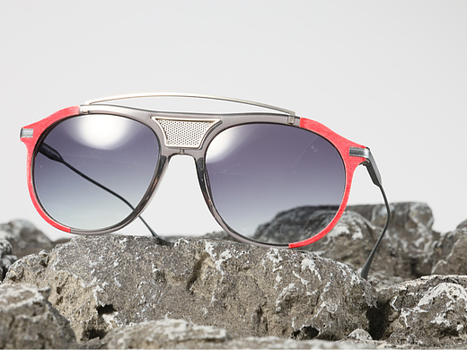 亚洲眼镜工厂：眼镜框歪了如何自己调节？-新创森