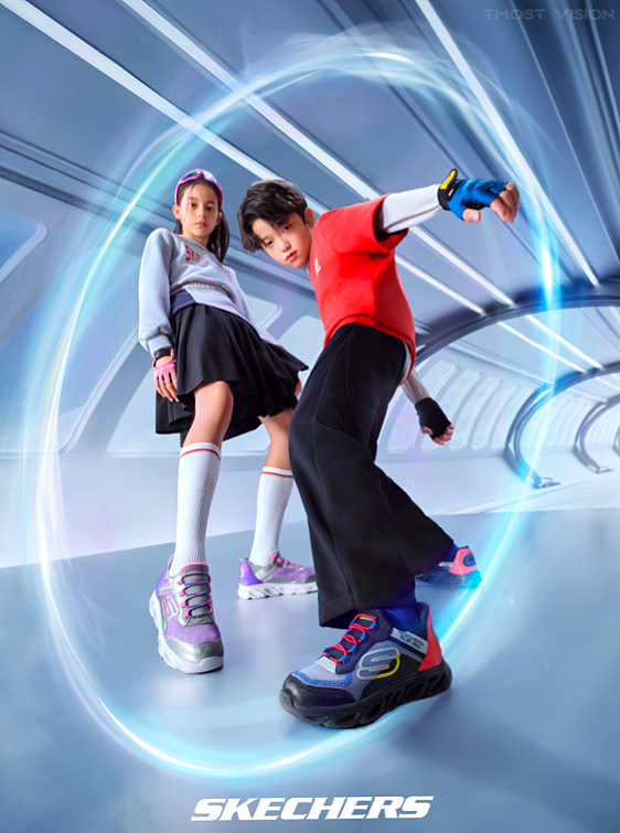 解锁爆款视觉!斯凯奇闪穿鞋形象大片!