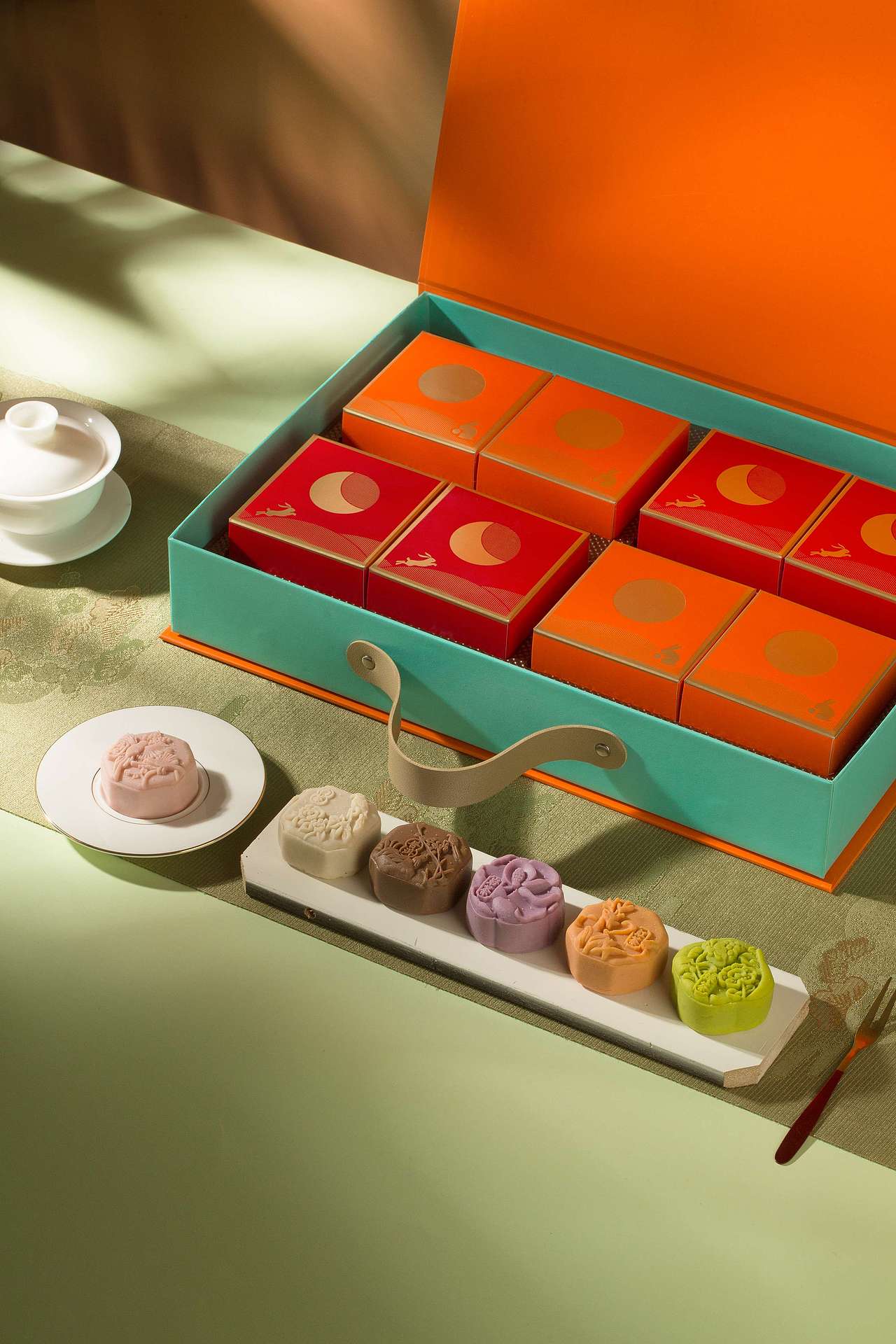 2024年中秋月饼+月饼礼盒红黄双色-洪盛包装（图ZMzczOTUzMDcy） - 产品摄影 - 站酷设计师艺术联盟原创素材 - 站酷ZCOOL