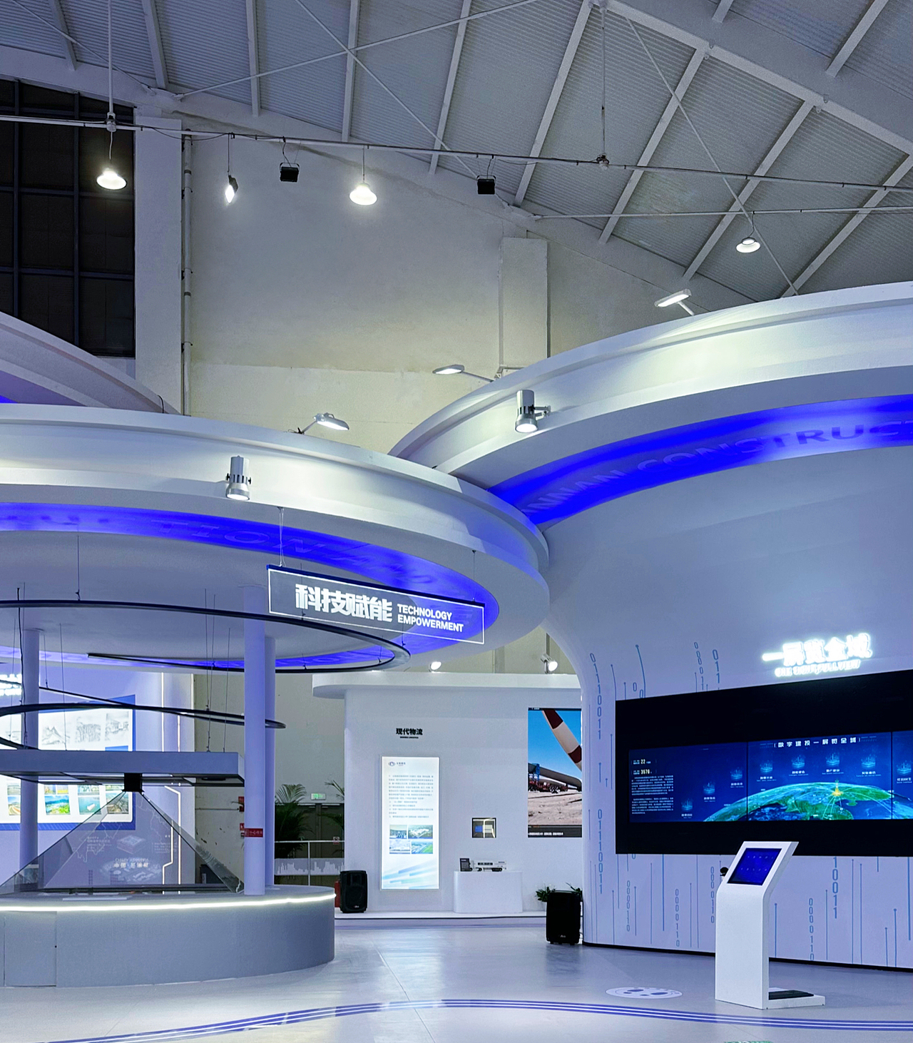 企业科技展台设计|简洁开放式无主结构展台