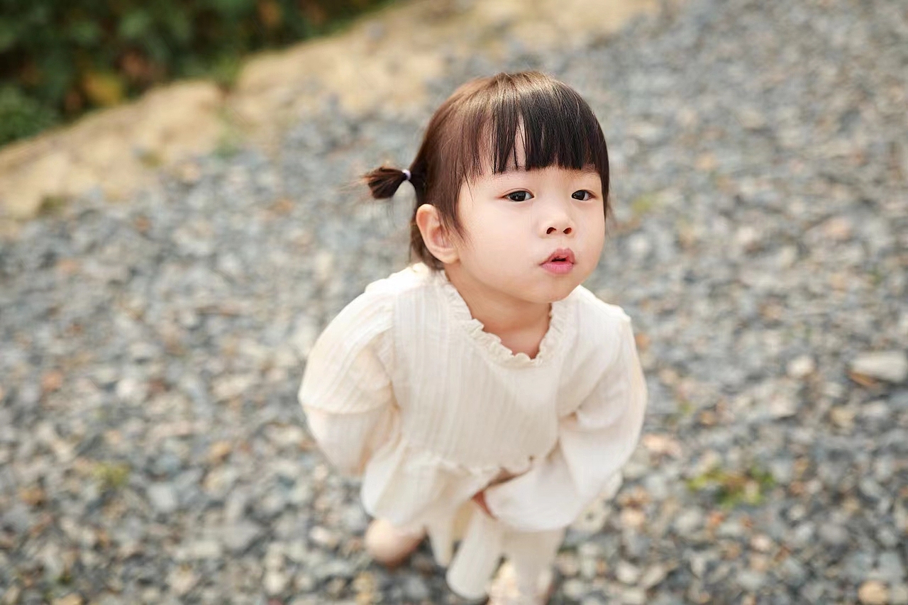 小孩就是上一秒哭下一秒笑