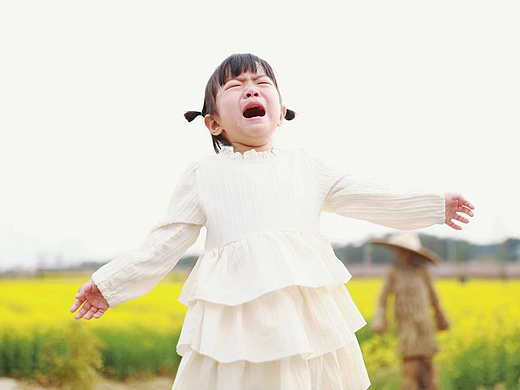 小孩就是上一秒哭下一秒笑