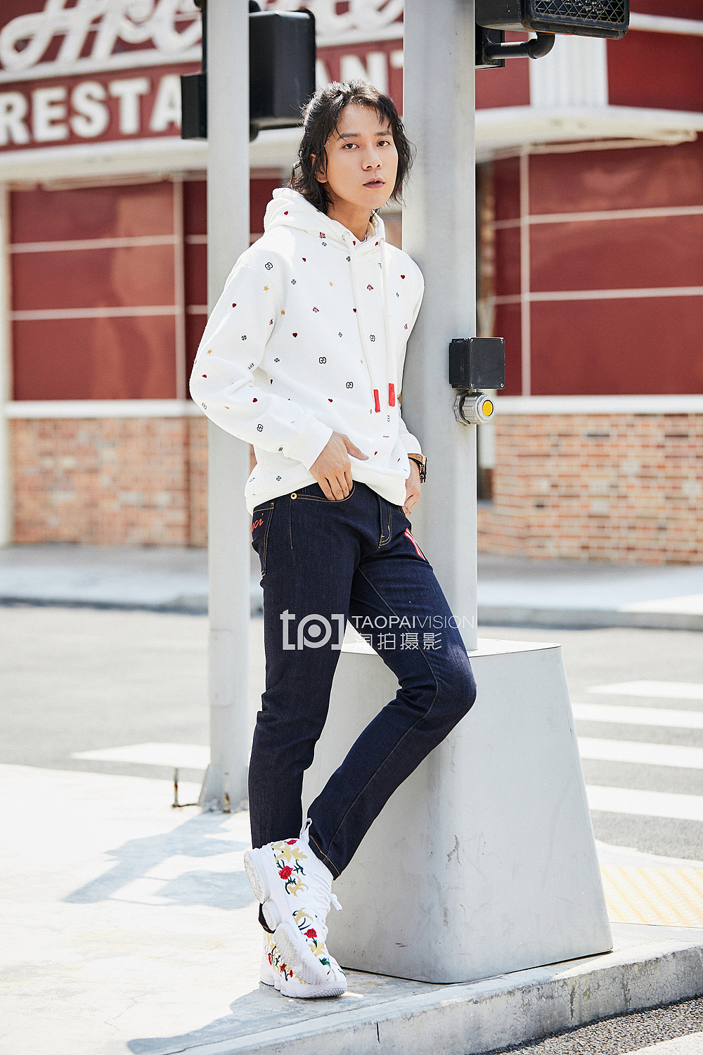 男装卫衣街拍