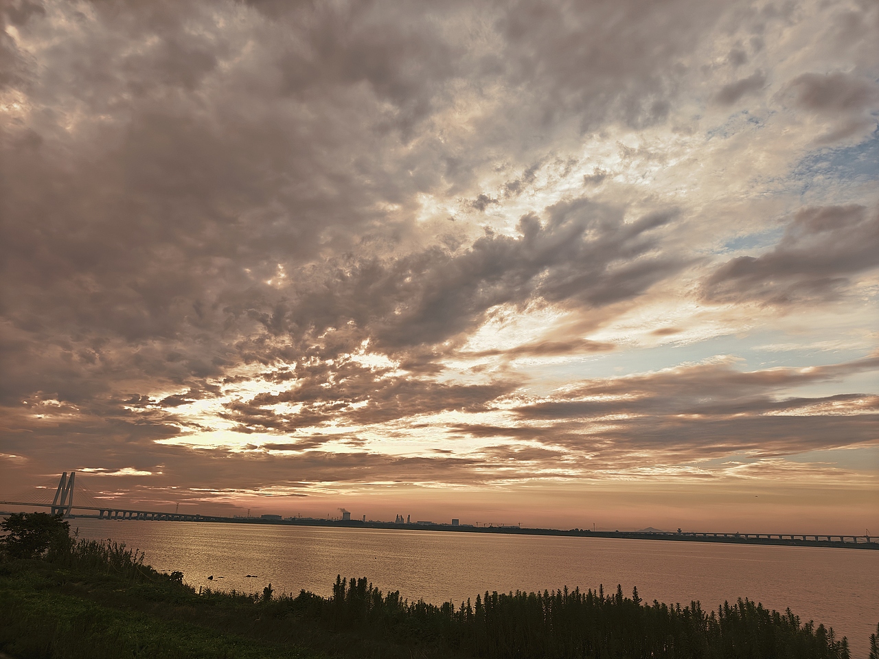 喜欢拍天空的人一定很温柔吧（图ZMzc0MjUxNTcy） - 风光摄影 - 站酷设计师angelslove原创素材 - 站酷ZCOOL