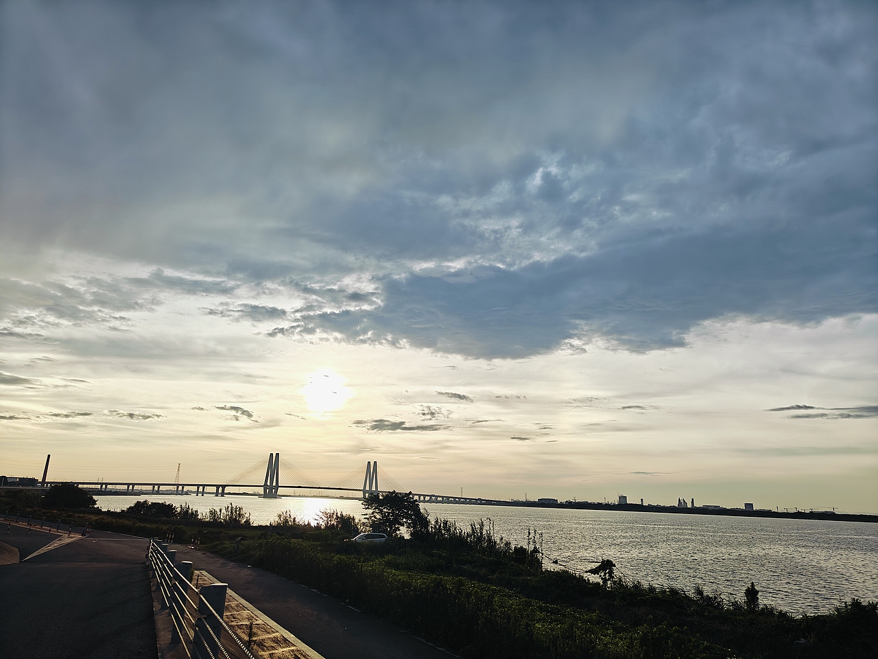 喜欢拍天空的人一定很温柔吧（图ZMzc0MjUxNTky） - 风光摄影 - 站酷设计师angelslove原创素材 - 站酷ZCOOL