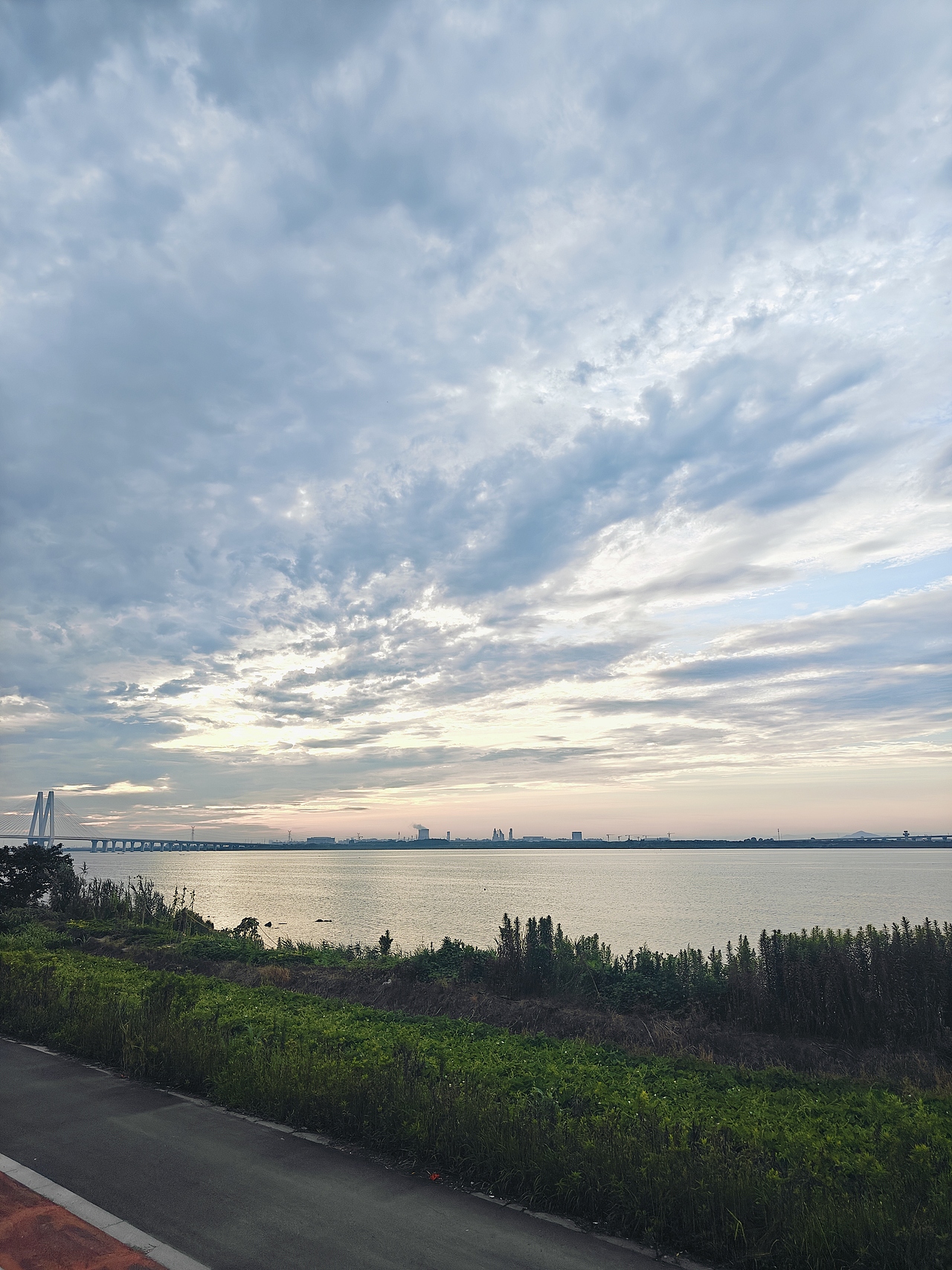 喜欢拍天空的人一定很温柔吧（图ZMzc0MjUxNTQw） - 风光摄影 - 站酷设计师angelslove原创素材 - 站酷ZCOOL