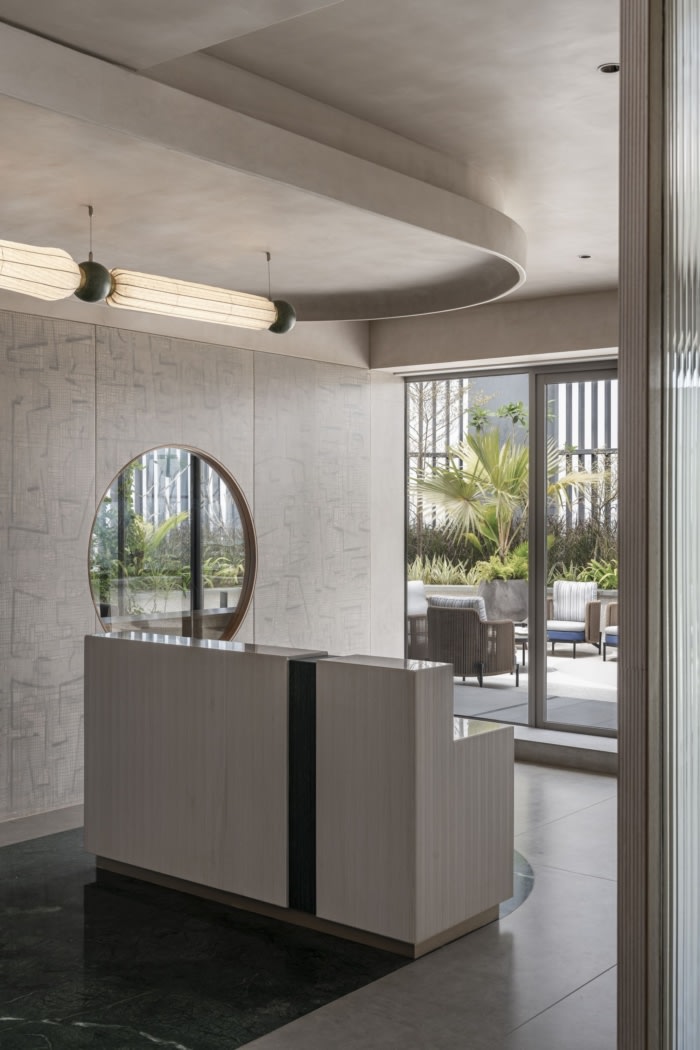 办公室装修设计:以柔和和朴实的色调向侘寂调色板致敬