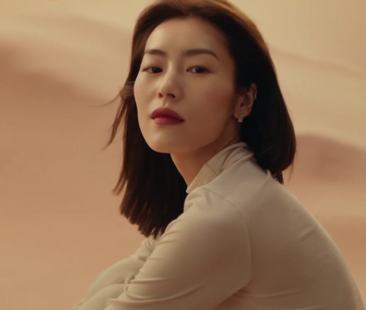 Ubras：什么是舒适关系？-广告片_服装_时尚视频