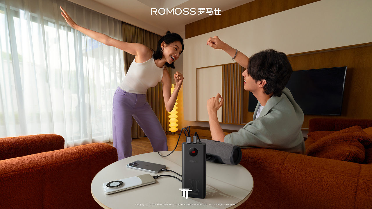 商业摄影 | ROMOSS罗马仕全球品牌升级焕新（图ZMzc0MzU0ODU2） - 产品摄影 - 站酷设计师罗思文化创意视觉原创素材 - 站酷ZCOOL