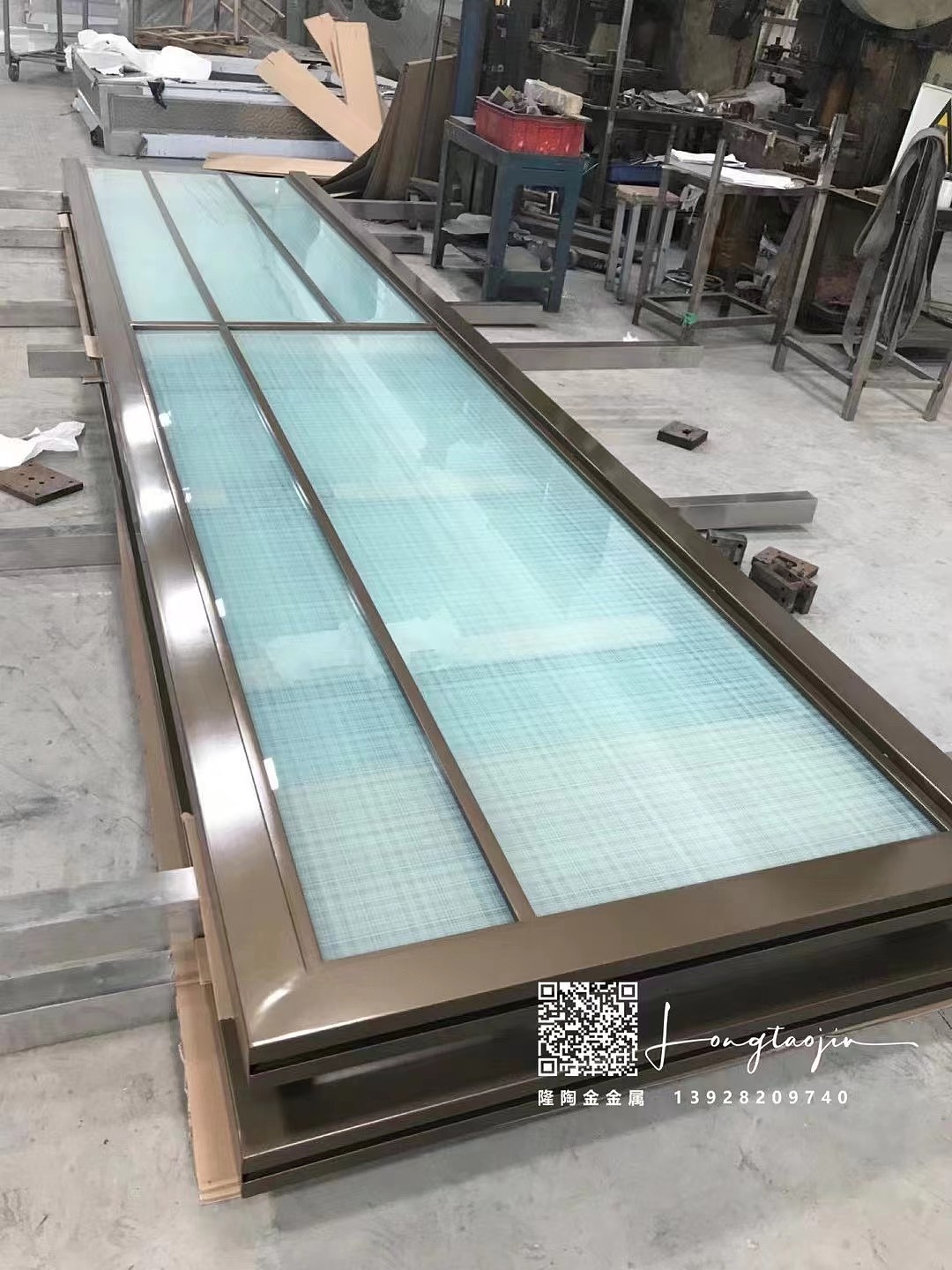 烤漆不锈钢屏风玻璃 不锈钢夹丝玻璃屏风定制