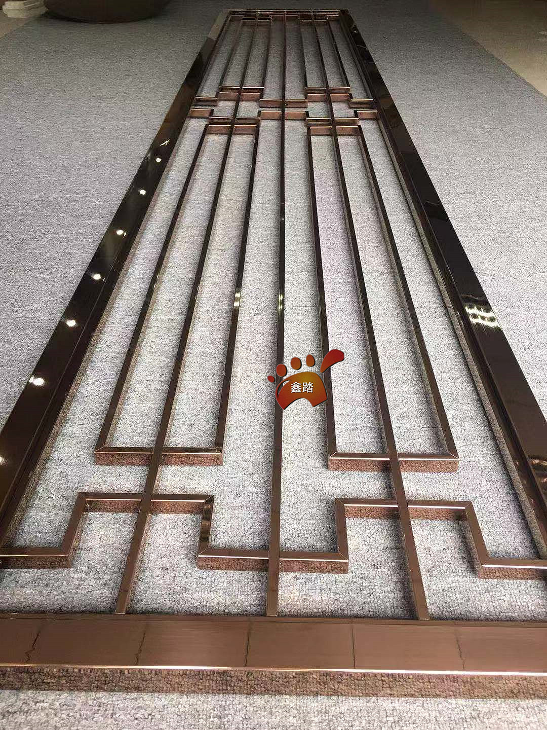 简易不锈钢屏风格栅、隔而不离的氛围感