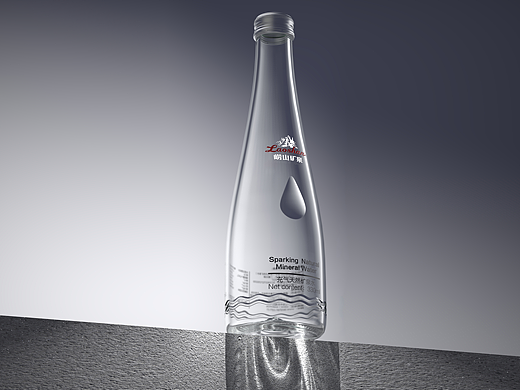 Laoshan aerated mineral water崂山充气天然矿泉水