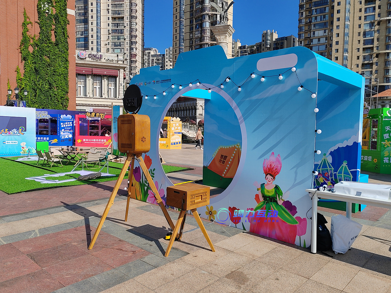 3D翻转画会动的照片卡专业提供高端互动装置（图ZMzc0NTIyNzI4） - 人像摄影 - 站酷设计师竭力互动原创素材 - 站酷ZCOOL