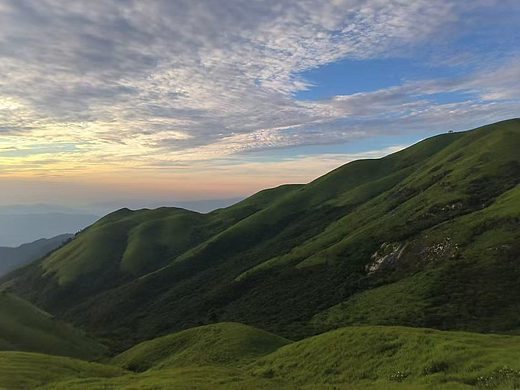 山不见我，我自去见山