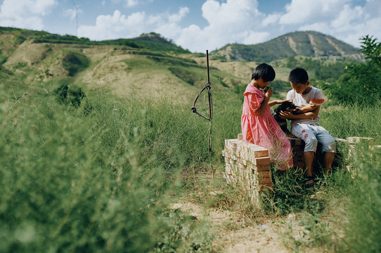 黄土高原上的希望（图ZMzc0NTY1MjAw） - 人文/纪实摄影 - 站酷设计师muyanfei原创素材 - 站酷ZCOOL