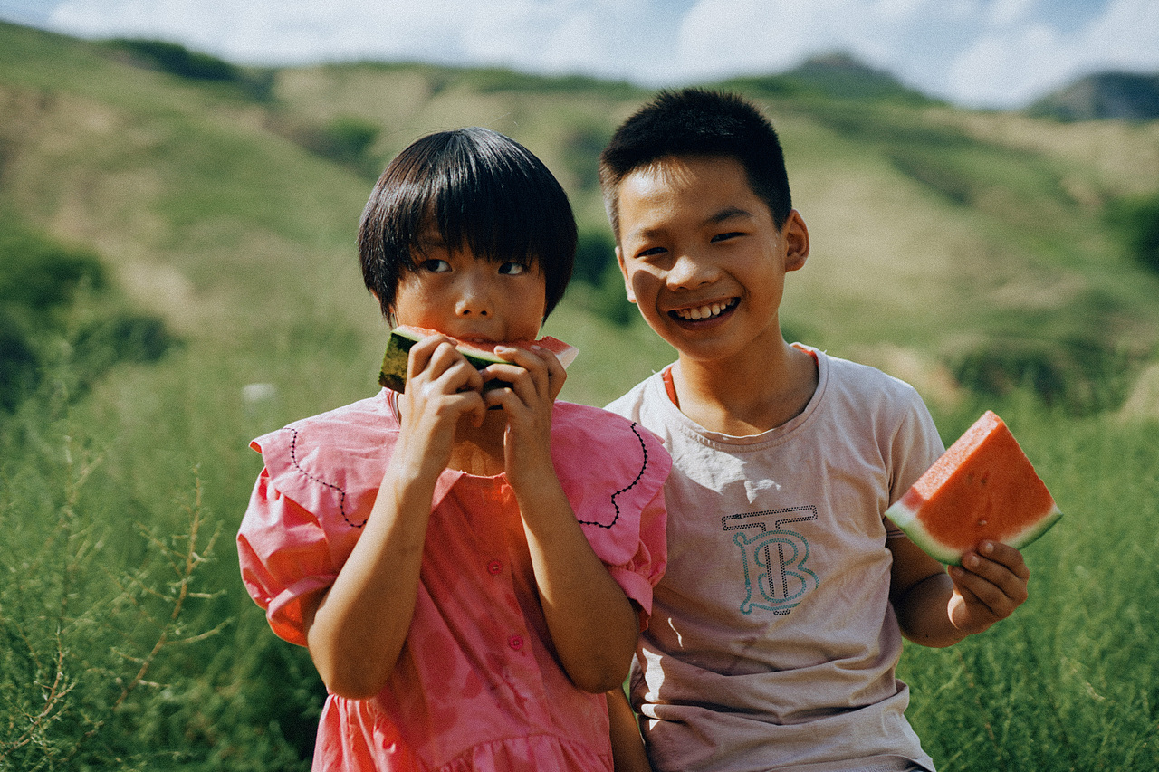 黄土高原上的希望（图ZMzc0NTY1MjMy） - 人文/纪实摄影 - 站酷设计师muyanfei原创素材 - 站酷ZCOOL