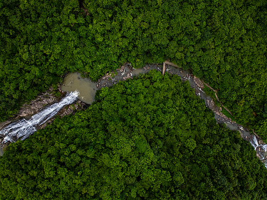 深圳马峦山碧岭瀑布群