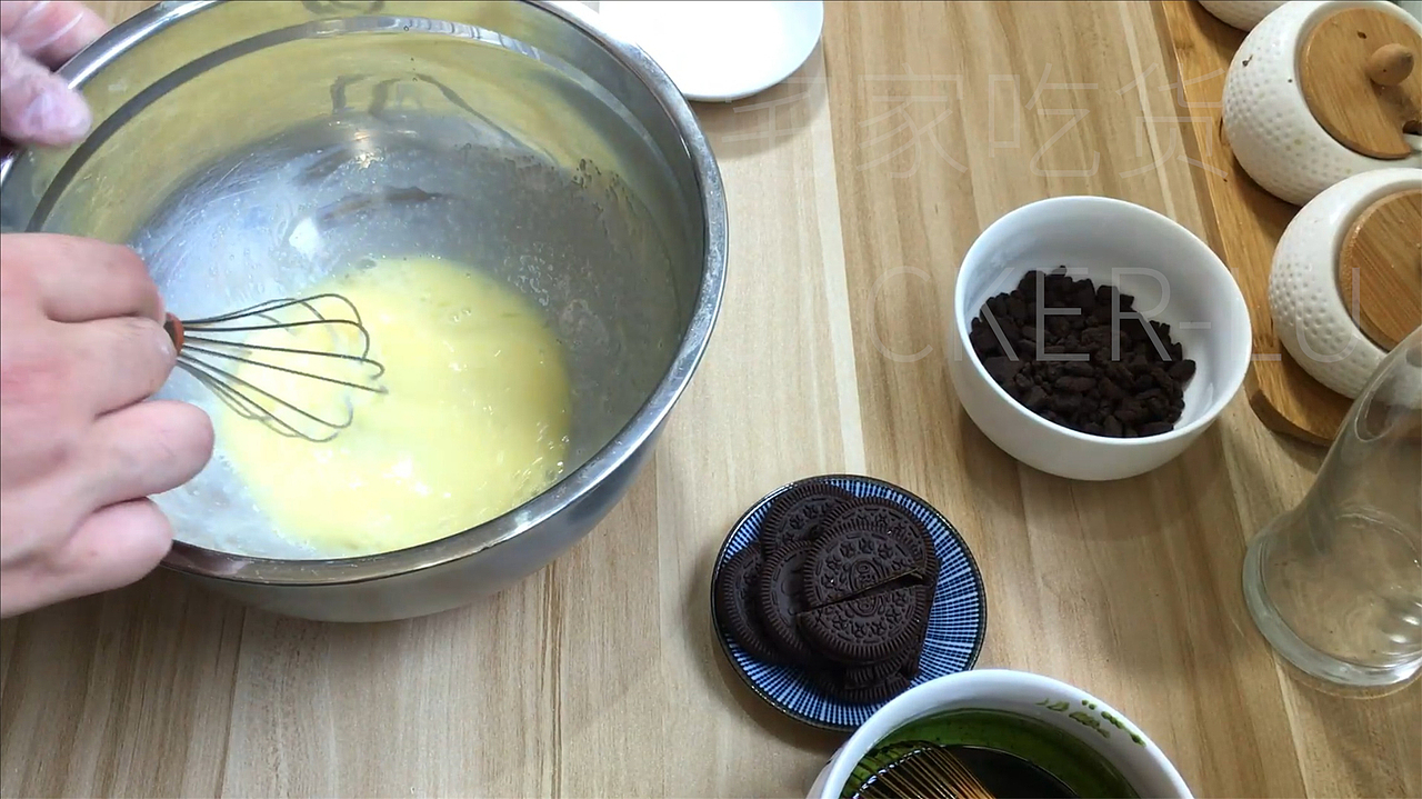 抹茶奥利奥麦芬，浓郁抹茶，香脆奥利奥，独特口感。