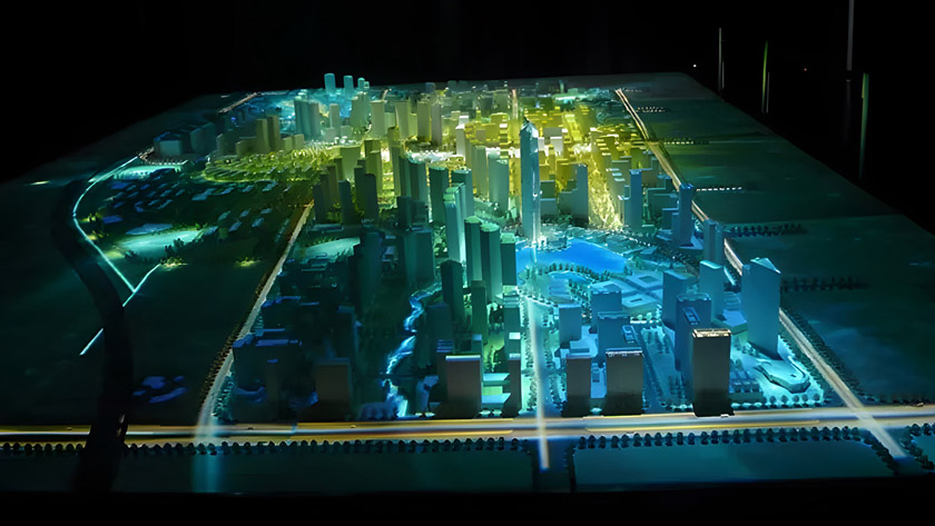 在制作展厅数字沙盘展项时，如何考量并满足用户的多样化需求？