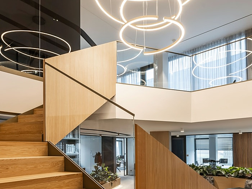 办公楼设计装修：从平衡、秩序与和谐等正义的象征中汲取灵感