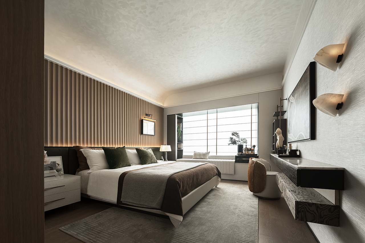 主卧为奢阔的套房形式,配置了独立衣帽间,男女主人各享独立的衣帽分区。橄榄绿细纹床头背景墙、斑马纹木皮吊柜,是静奢气质的延续。设计师利用飘窗台进行生活氛围感造景,采用沙发、柜子二合一的组合形式,可以收纳/展示茶叶、红酒、咖啡机...无论晨曦、午后还是夜幕,依次上演咖啡、茶饮、品酒的悠闲时光,奢享优雅的生活小情调。