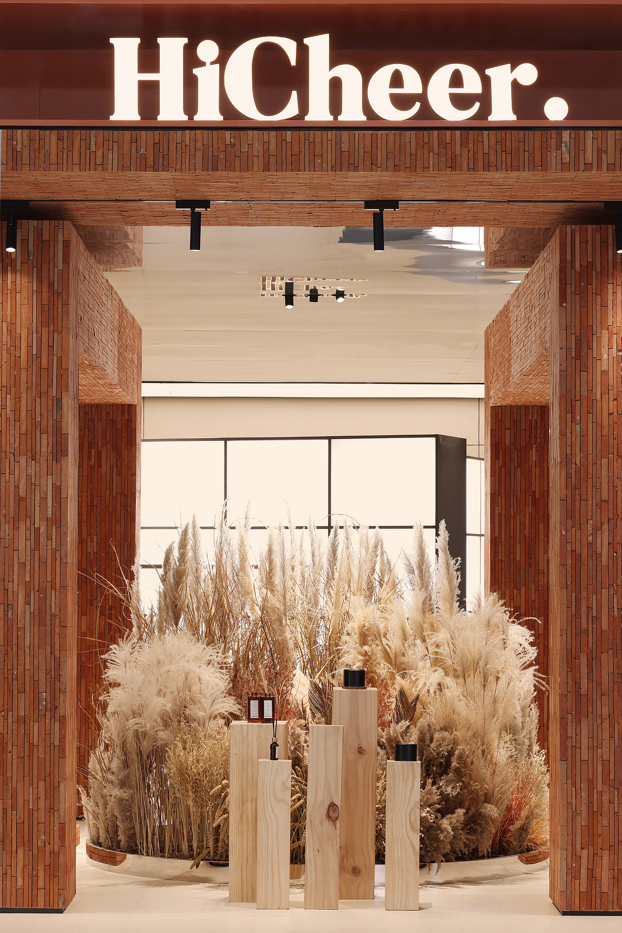 Hicheer·平⾏引⼊（图ZMzc0NjczMjk2） - 商业空间设计 - 站酷设计师UND设计事务所原创素材 - 站酷ZCOOL