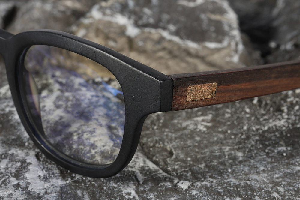 深圳眼镜定制:散光一般有什么表现?-新创森