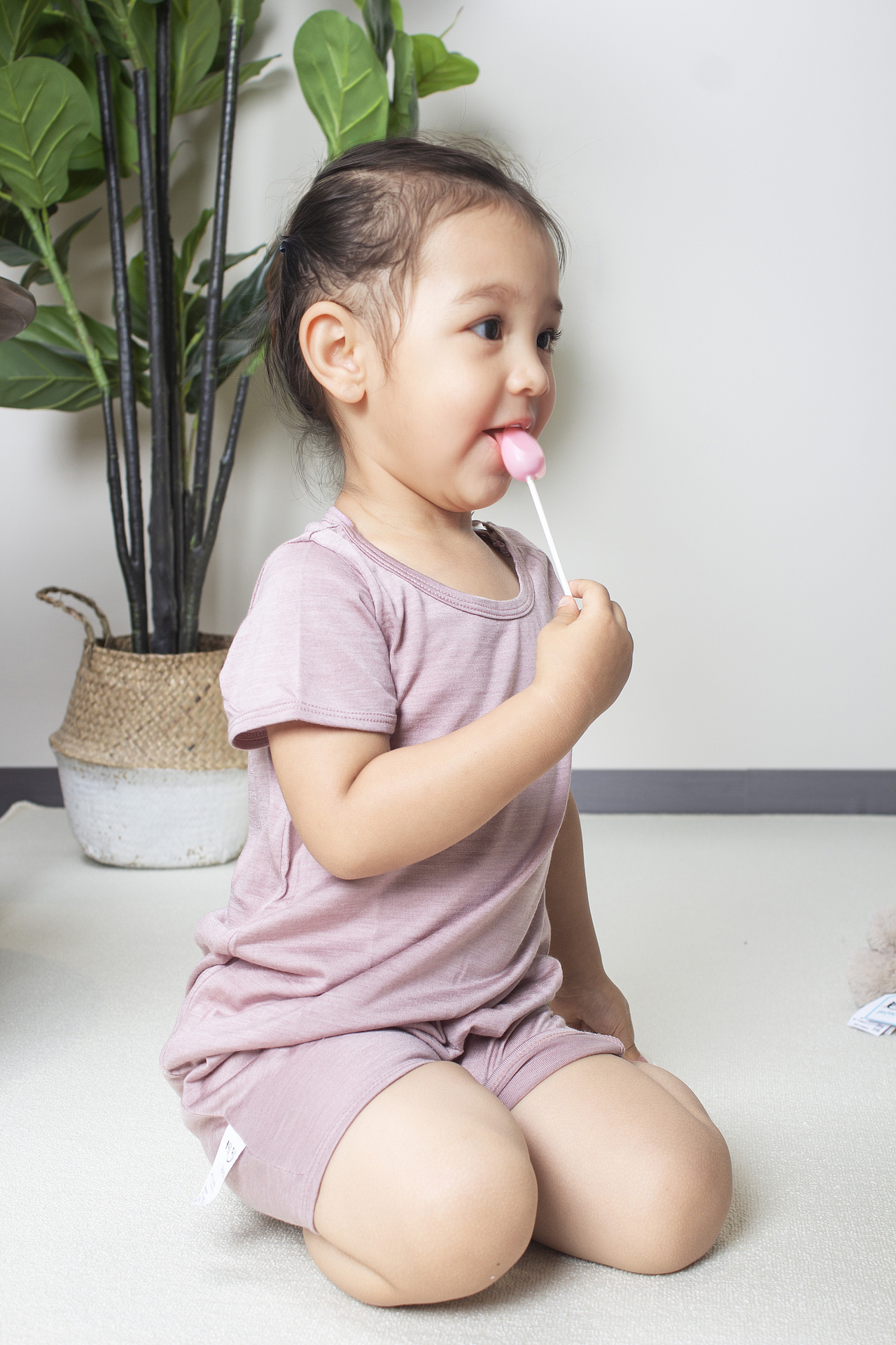 实拍+ai 模特图 ai创作 电商模特图（图ZMzc0NzYzOTg0） - 人像摄影 - 站酷设计师百琪原创素材 - 站酷ZCOOL