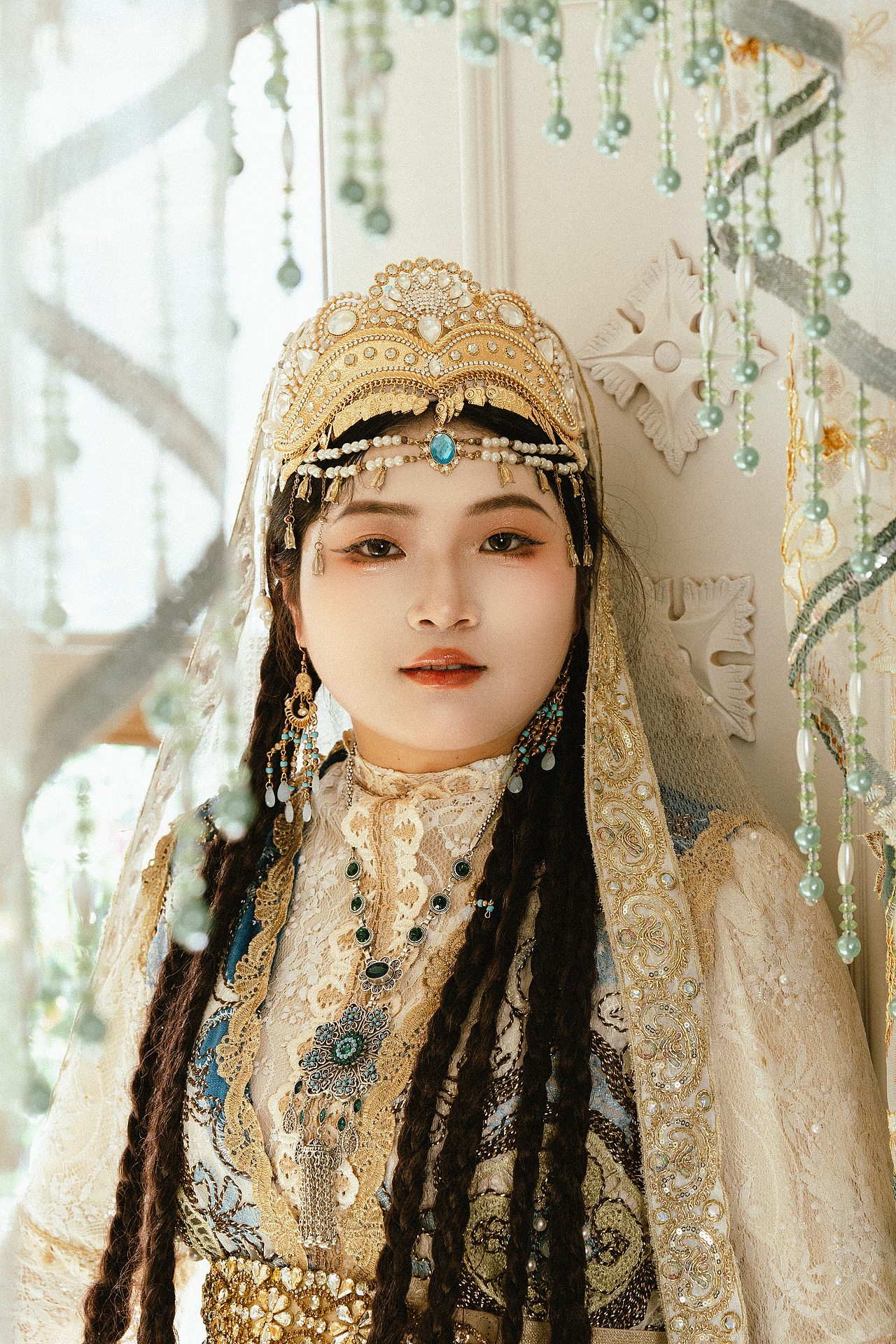 维吾尔族民族服饰写真—人像摄影