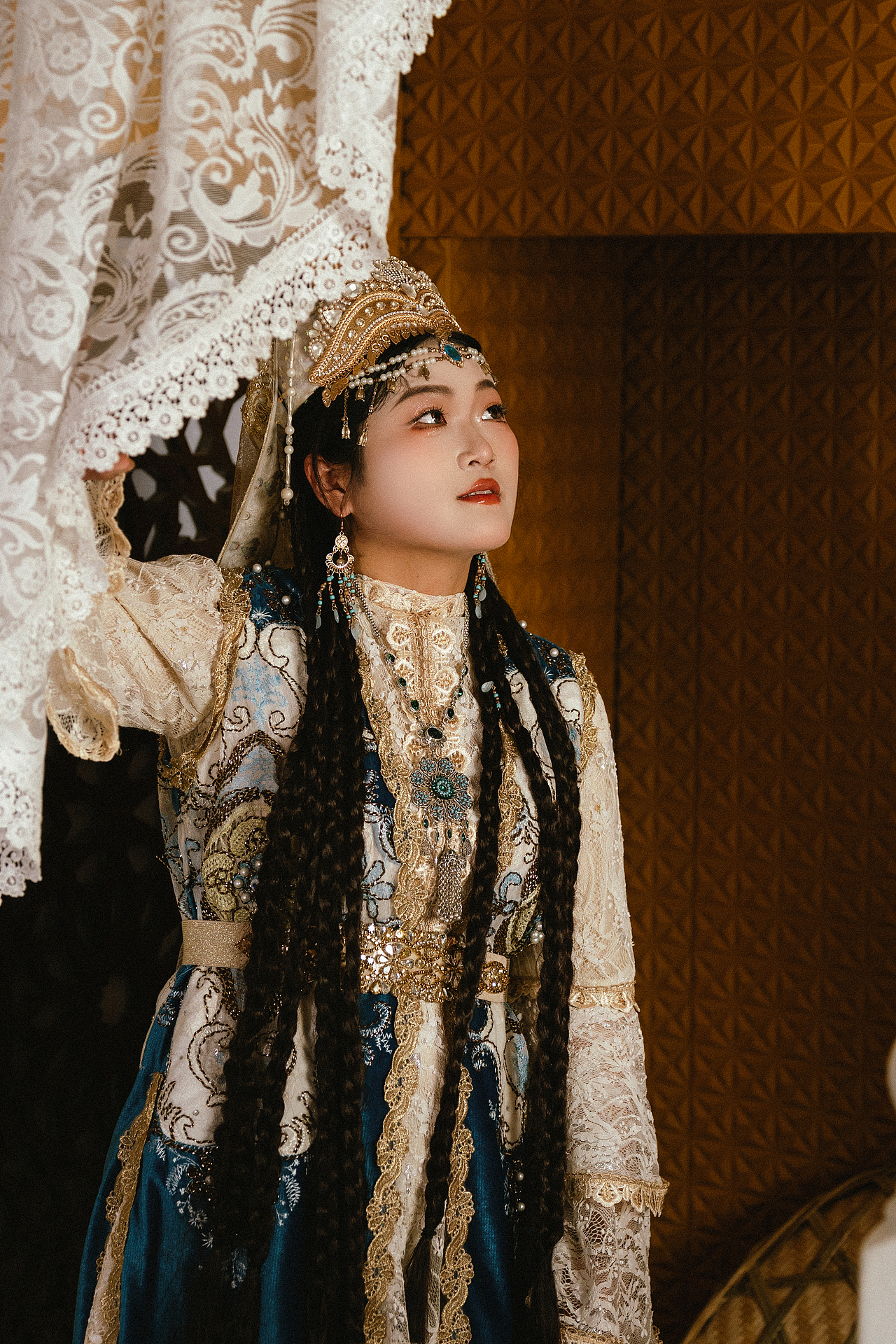 维吾尔族民族服饰写真—人像摄影