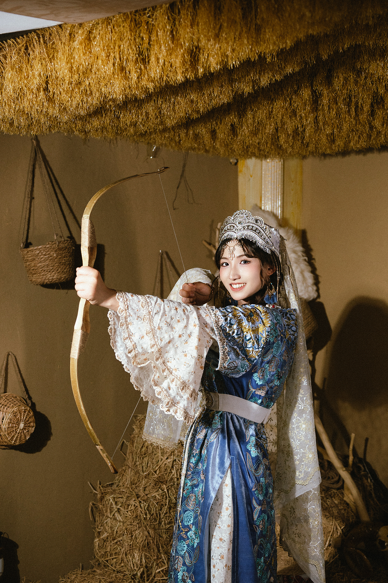 维吾尔族民族服饰写真—人像摄影（图ZMzc0ODAyMTA4） - 人像摄影 - 站酷设计师溯光摄影工作室原创素材 - 站酷ZCOOL