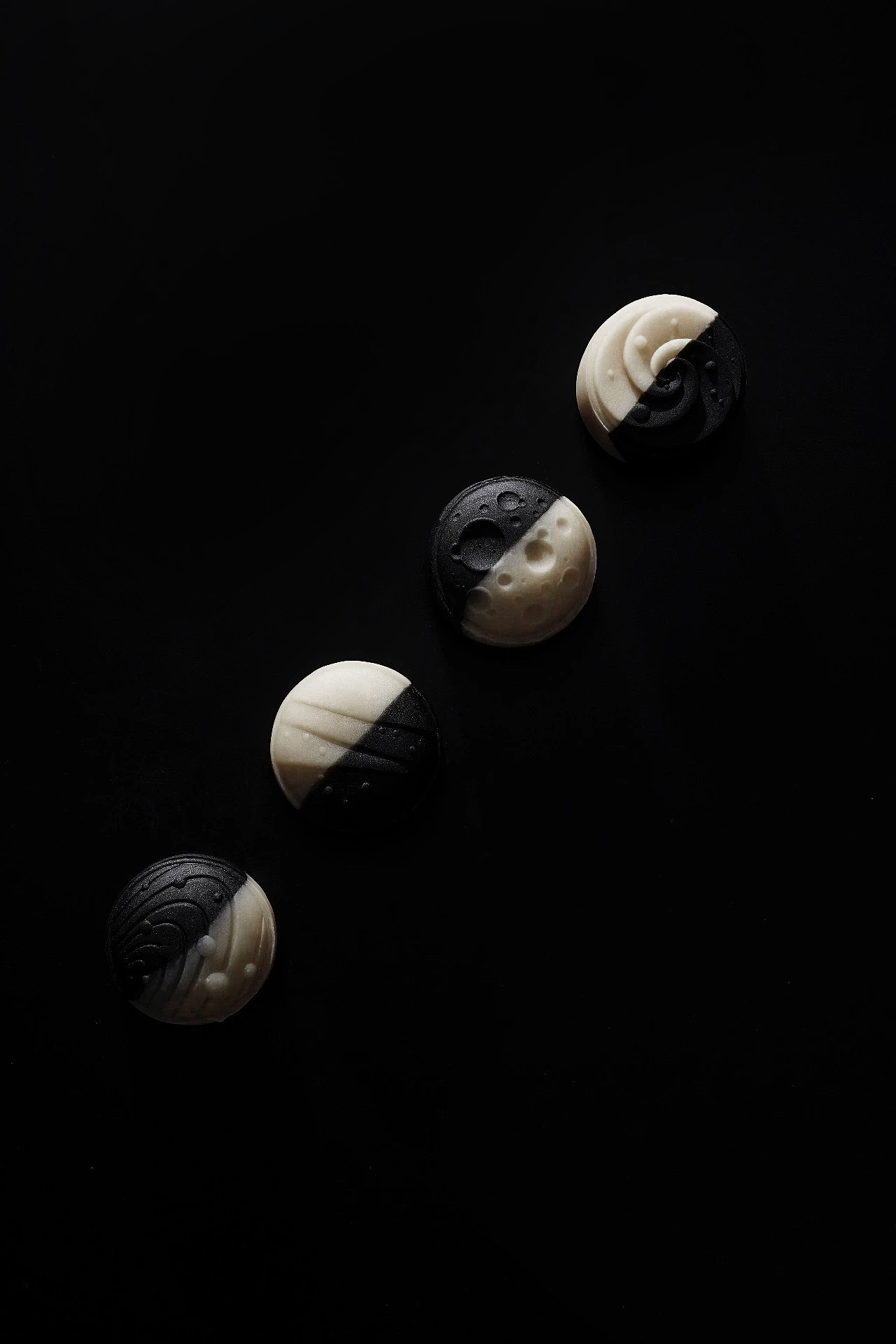  银月光 | 月亮矩阵，与中秋礼盒设计