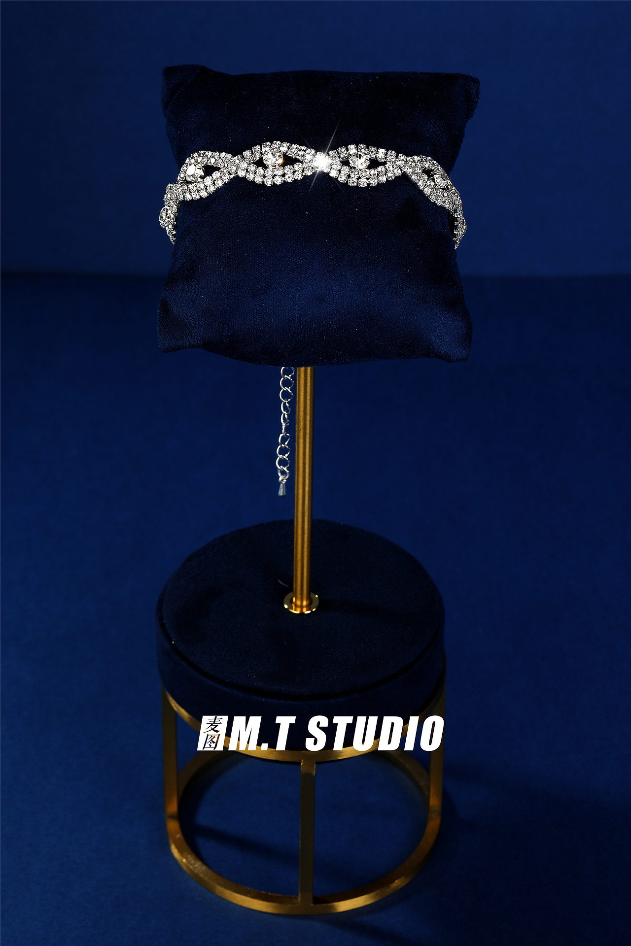 珠宝首饰希音Temu外贸跨境电商饰品拍摄皇冠结婚项链