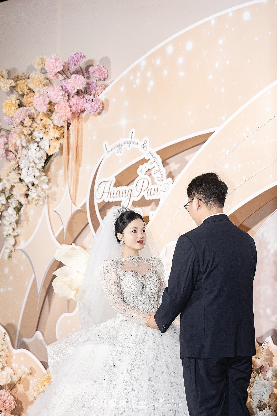 香槟星空婚礼（图ZMzc1MDAxMTM2） - 舞台美术 - 站酷设计师婚礼策划小帆原创素材 - 站酷ZCOOL