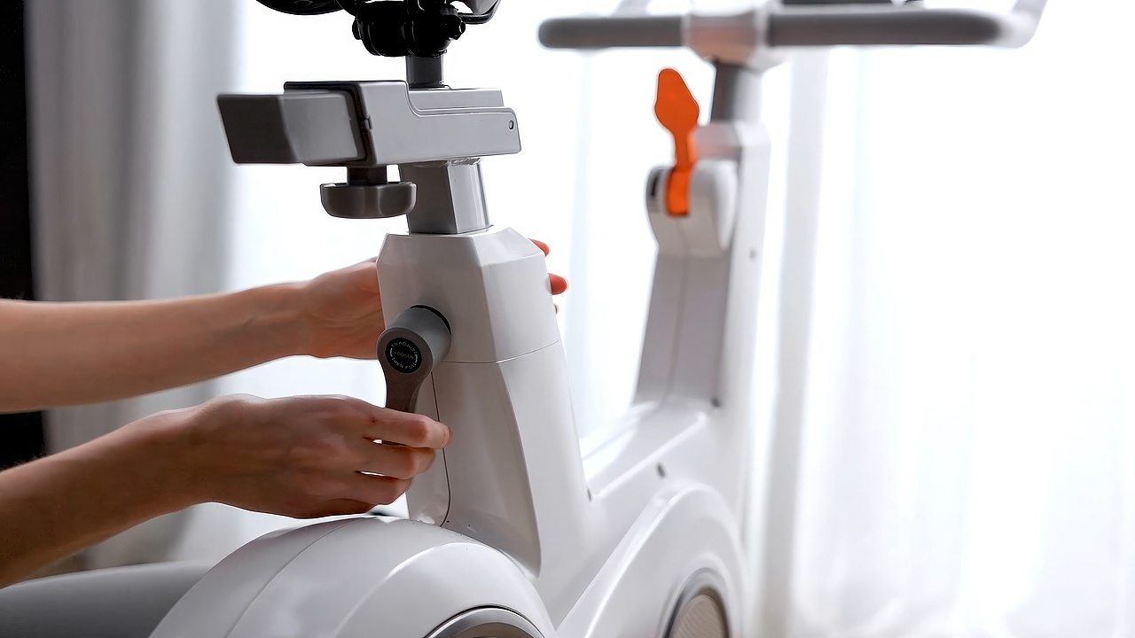Smart Spinning Bike S1-动感单车-单车机（图ZMzc1MDkxNTg4） - 电商 - 站酷设计师安静的一条咸鱼原创素材 - 站酷ZCOOL