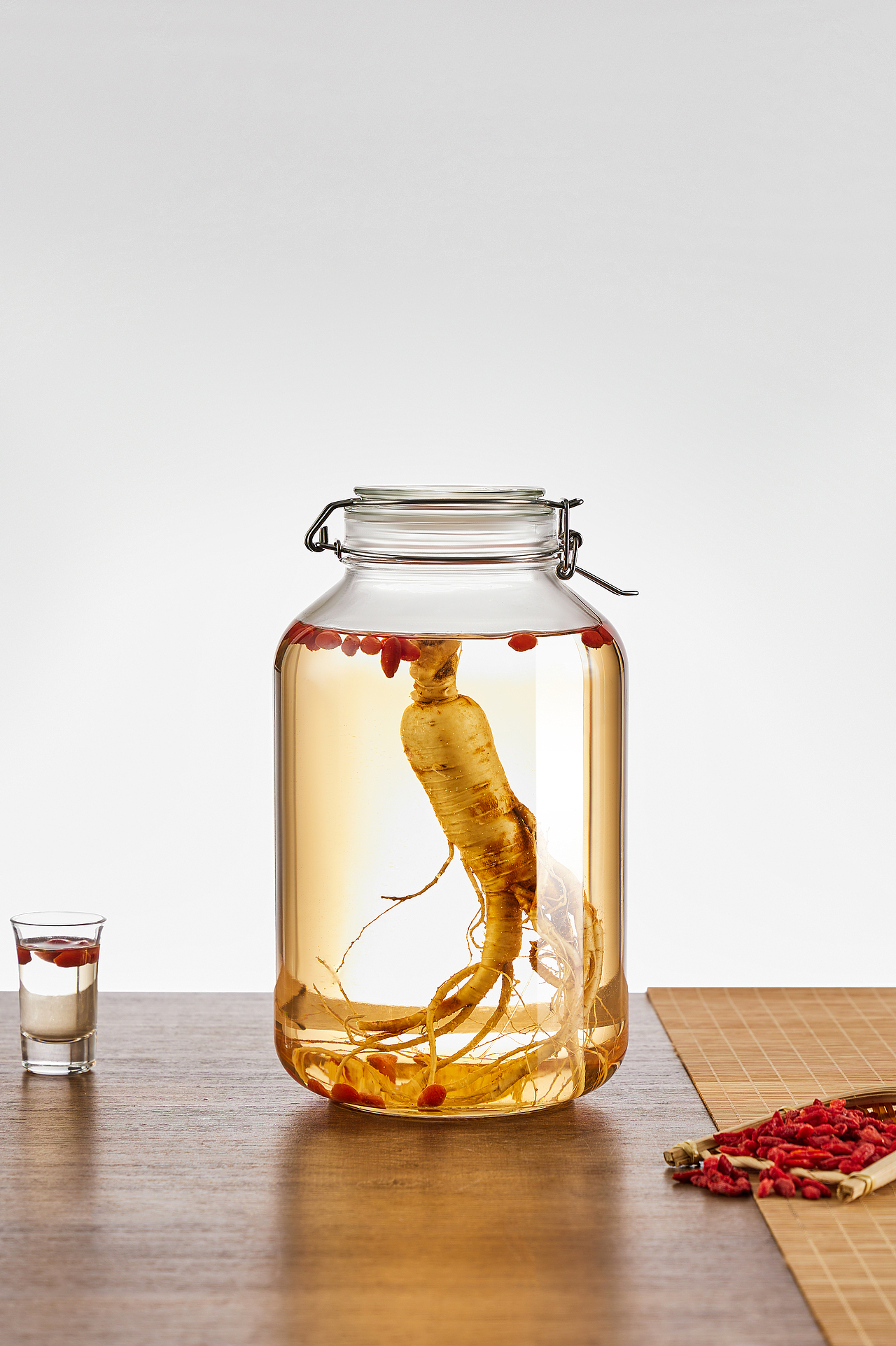 电商产品拍摄｜泡酒瓶（图ZMzc1MjE5OTY0） - 产品摄影 - 站酷设计师苏格拉心里没底原创素材 - 站酷ZCOOL
