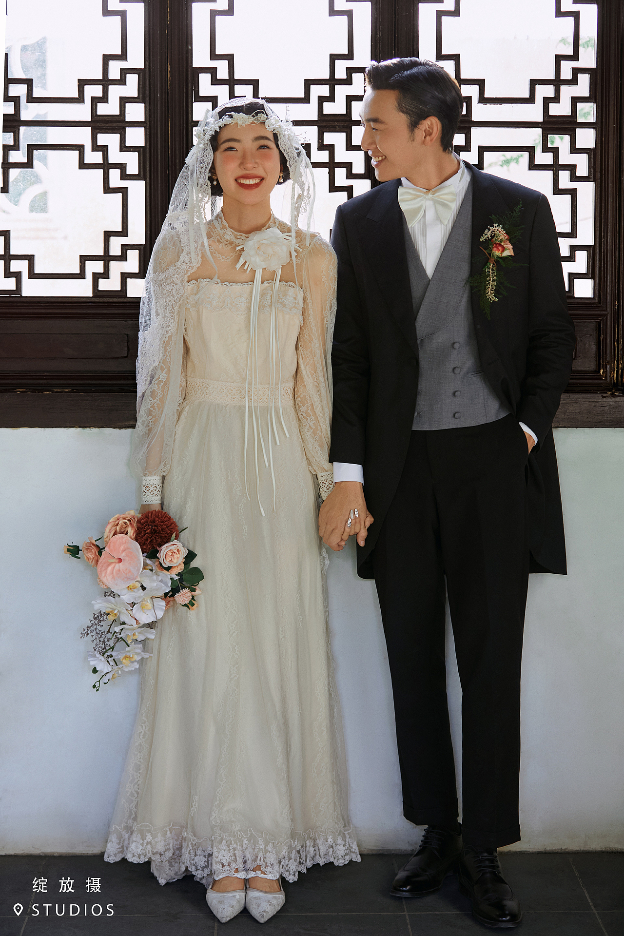 在北京拍的民国风园林婚纱照，太有氛围感啦~~~（图ZMzc1Mjg3MTE2） - 婚礼摄影 - 站酷设计师绽放摄胶片摄影原创素材 - 站酷ZCOOL