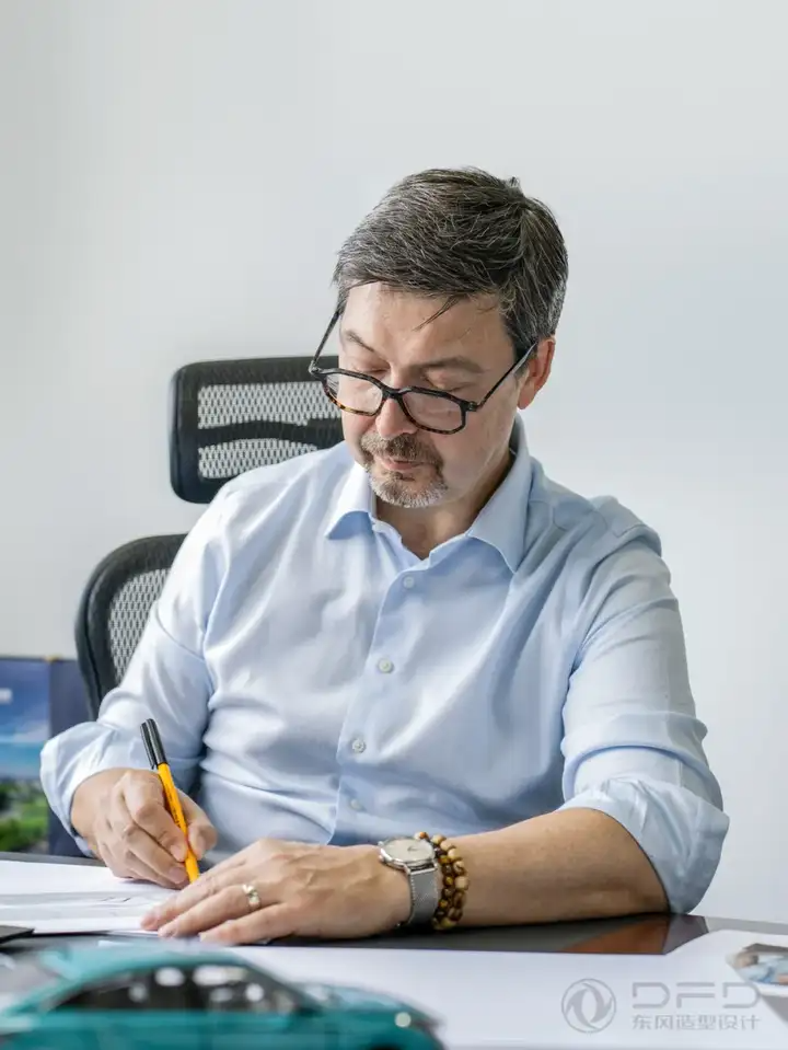重磅消息！世界顶级汽车设计师正式加盟东风汽车