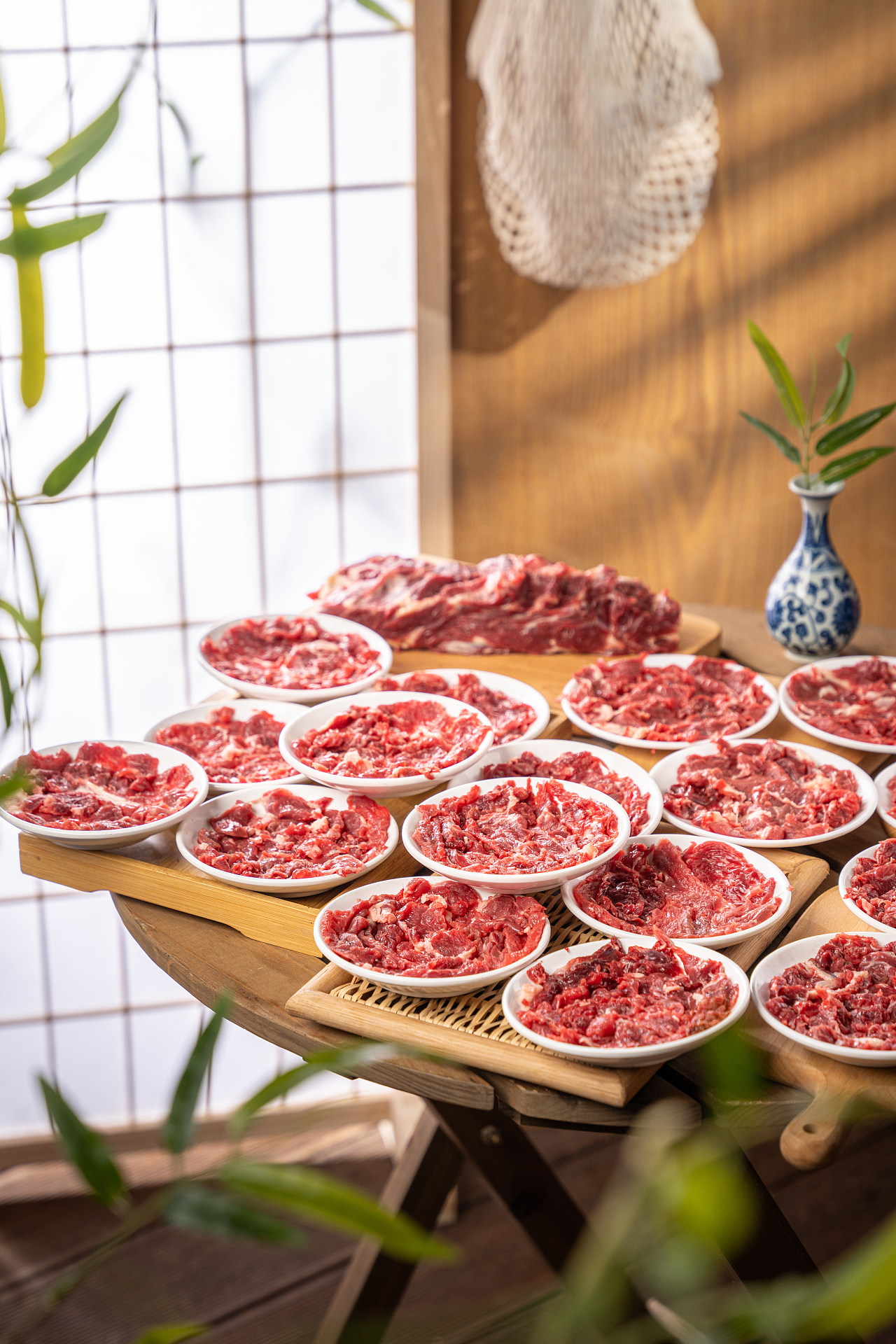 成都美食摄影鲜切牛肉面拍摄/新中式牛肉粉拍摄（图ZMzc1MzI1ODY4） - 美食摄影 - 站酷设计师春去秋来海棠花开原创素材 - 站酷ZCOOL