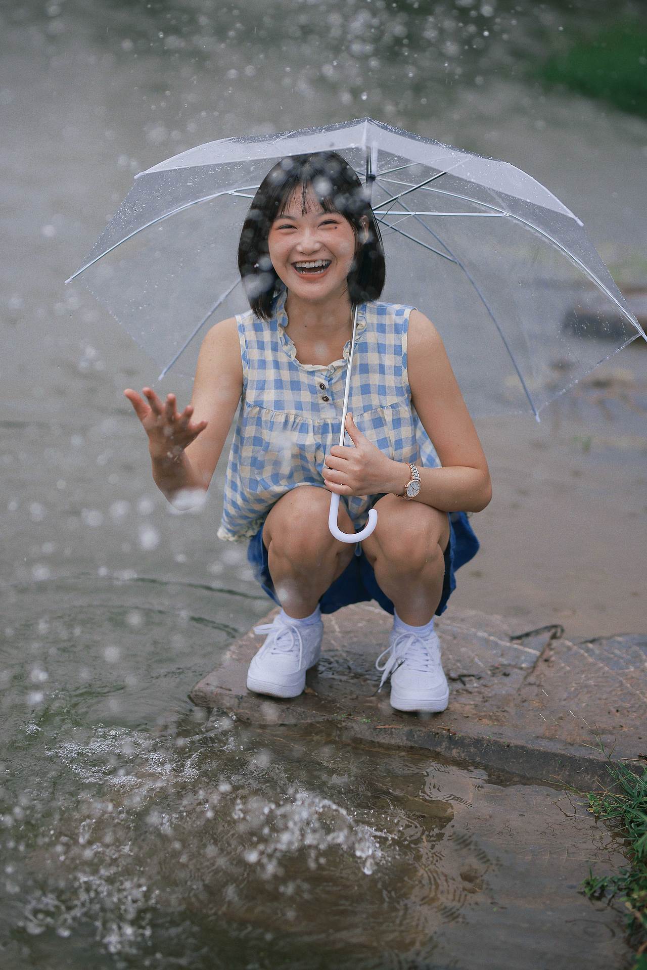 一雨入秋（图ZMzc1MzI5NTM2） - 人像摄影 - 站酷设计师midy有岸原创素材 - 站酷ZCOOL