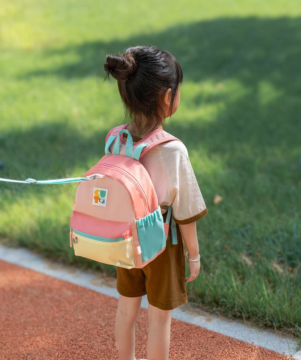 儿童书包-创意拍摄（图ZMzc1Mzk0OTg4） - 产品摄影 - 站酷设计师甯宇原创素材 - 站酷ZCOOL