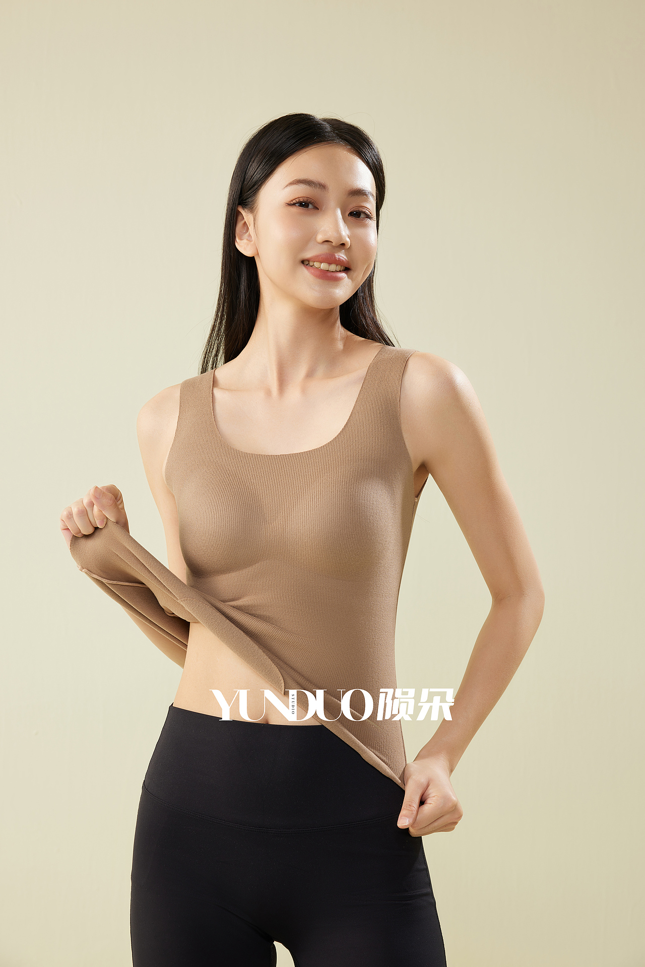 舒适背心 打底背心 保暖背心聚拢背心拍摄案例