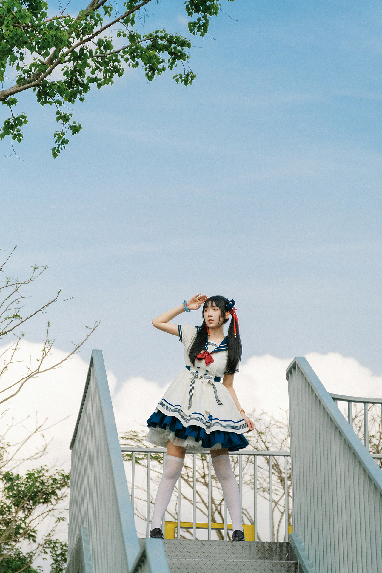 当然要拍阳光啦,不然夏天又要过去了