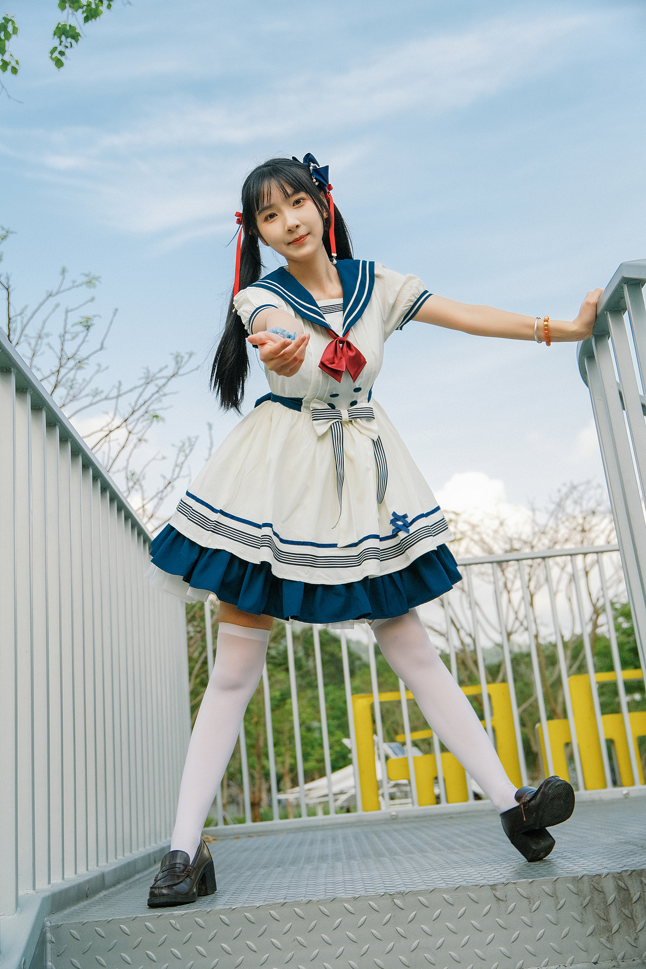 当然要拍阳光啦,不然夏天又要过去了