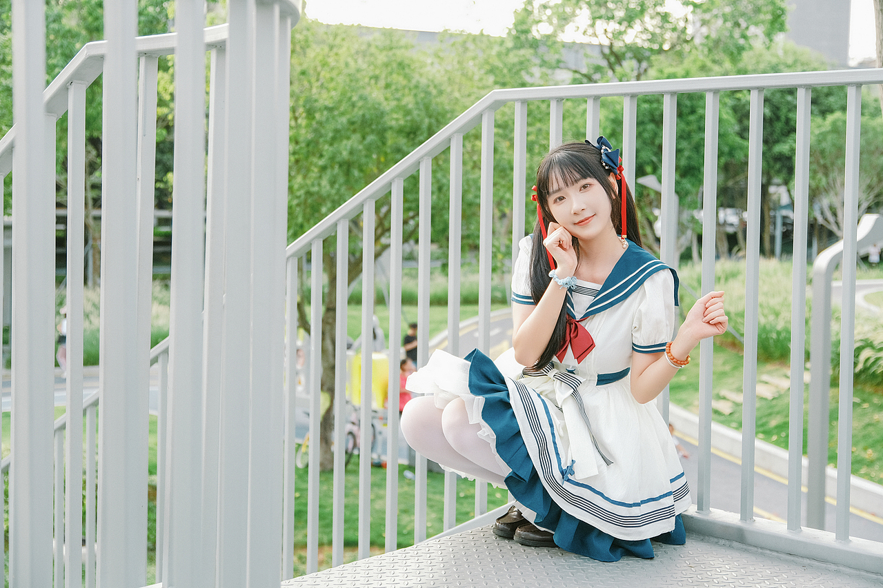 当然要拍阳光啦,不然夏天又要过去了