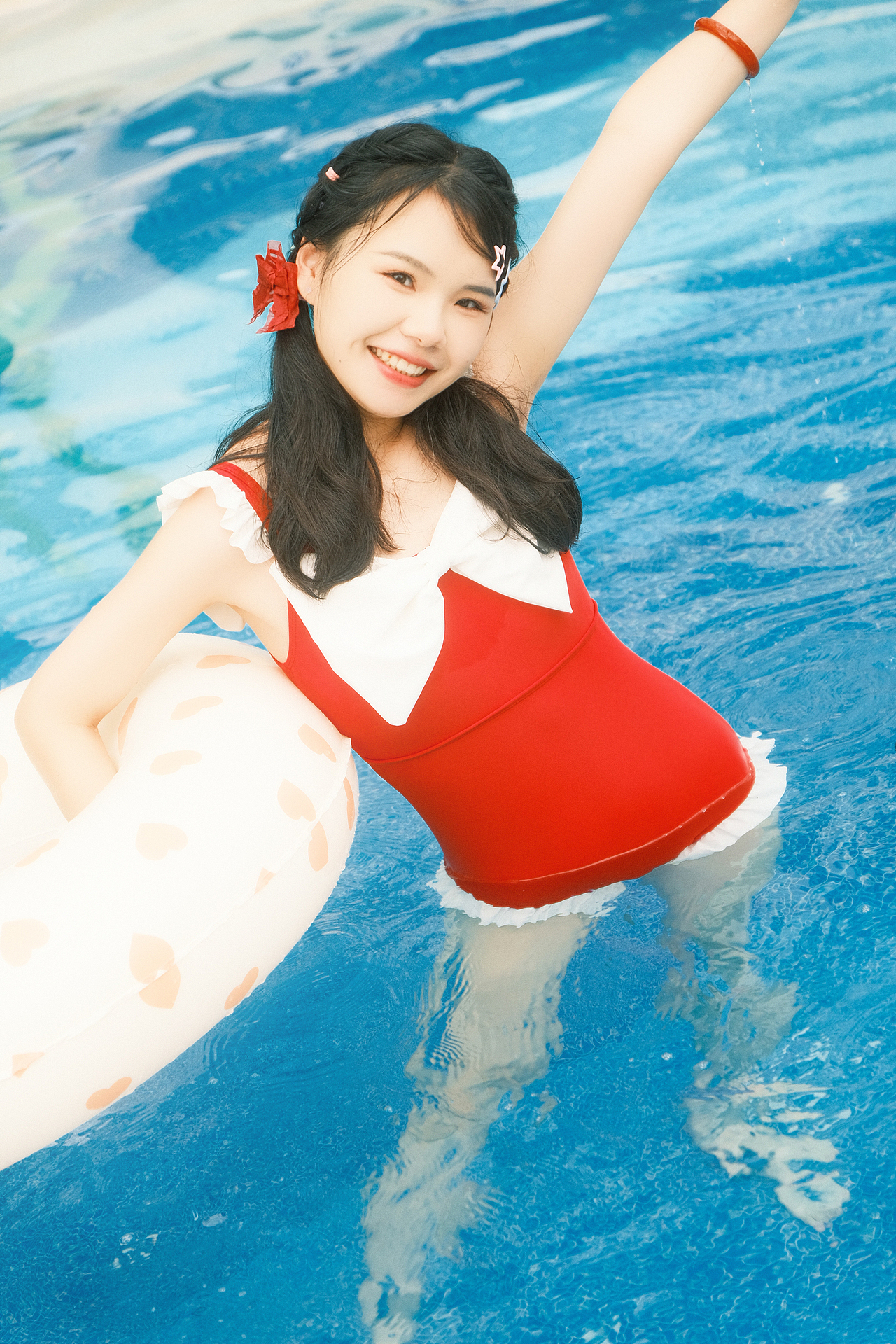 夏天与泳池超搭的