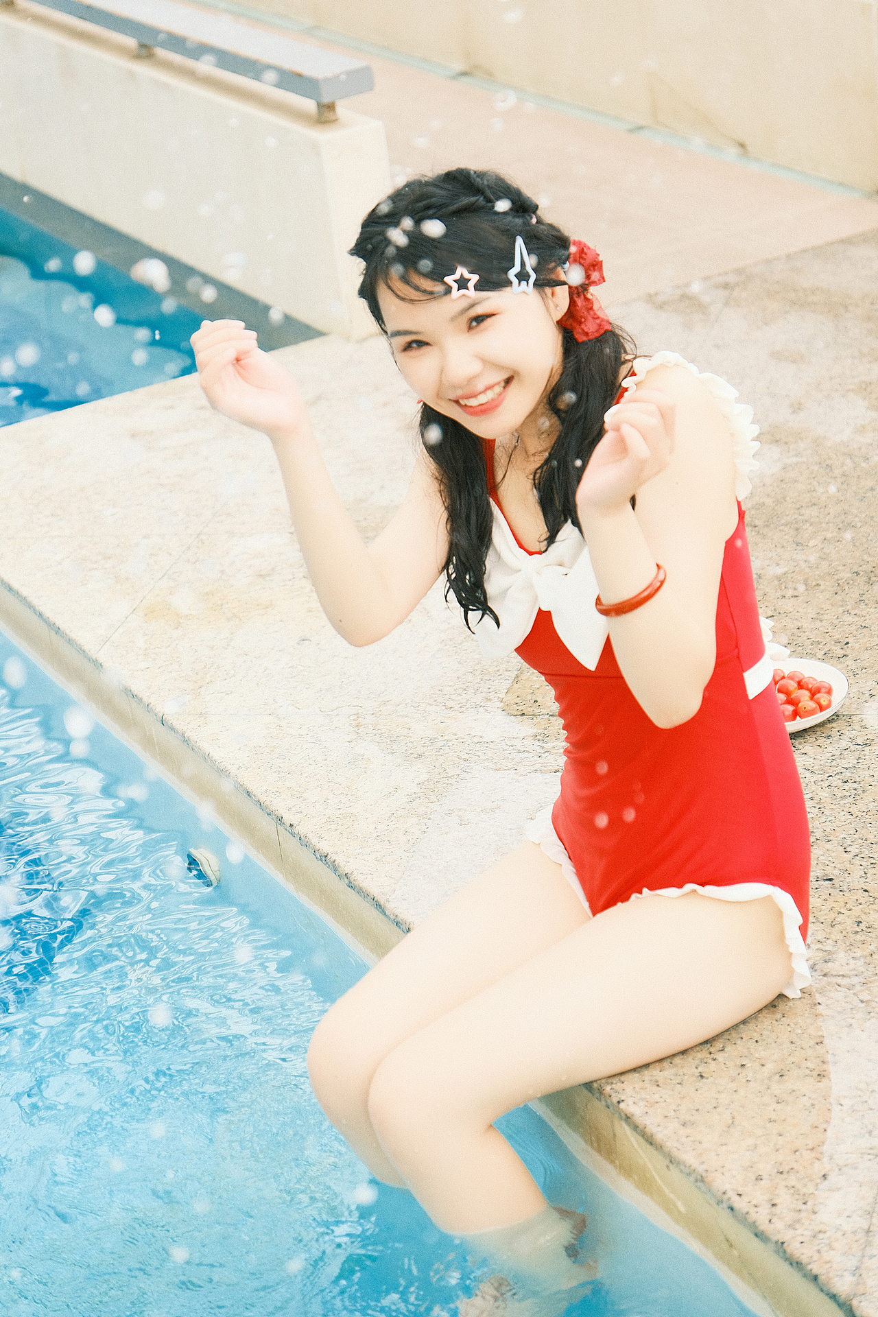 夏天与泳池超搭的